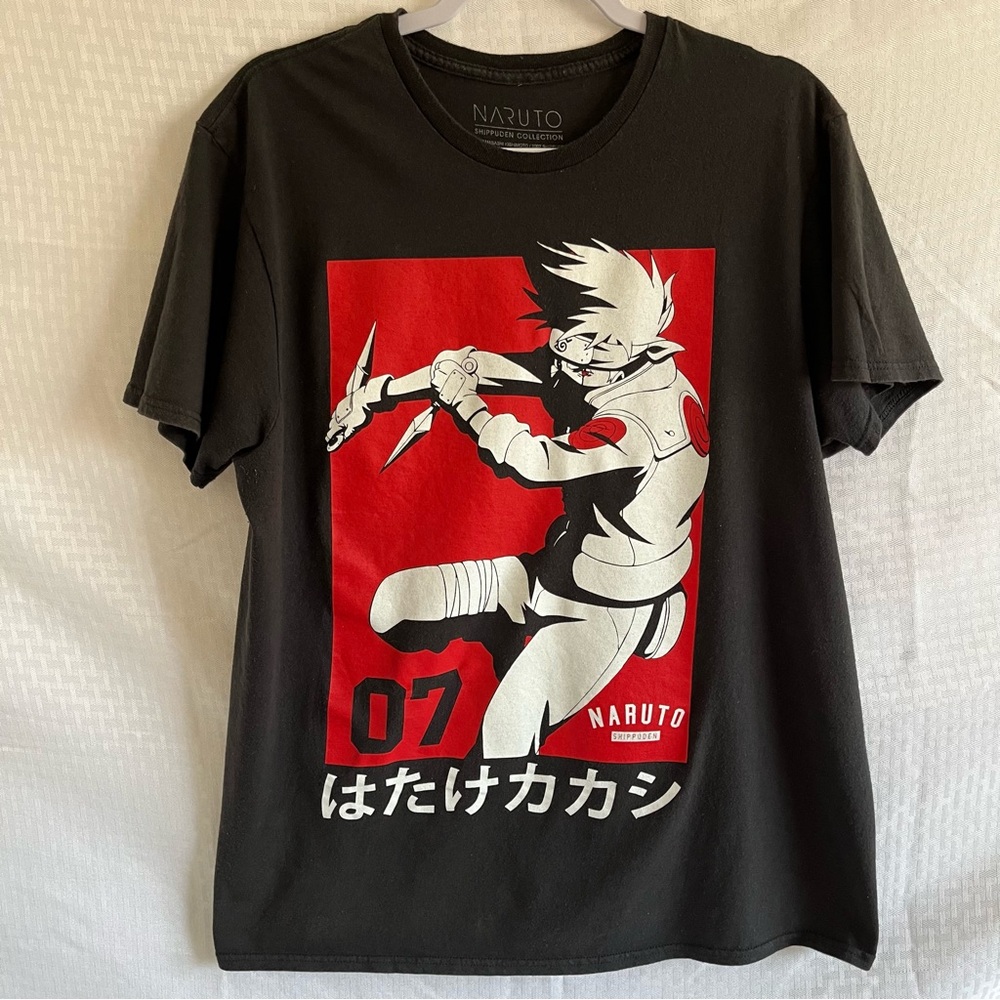 Naruto Shippuden Collection Red and Black Anime Graphic T-Shirt Size Large
